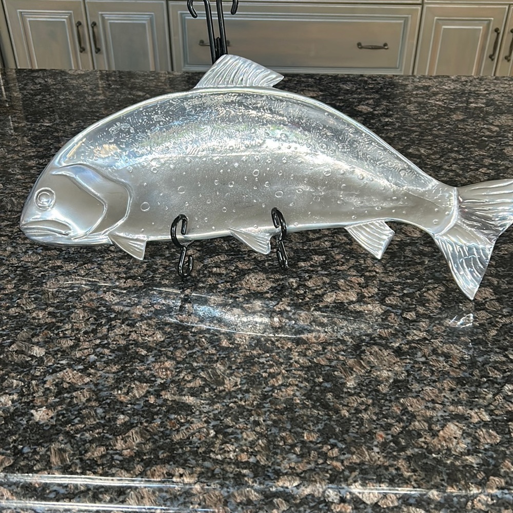 VINTAGE 1976 BRUCE FOX DESIGN WILTON ARMETALETROUT FISH PLATTER SIGNED - Picture 1 of 8